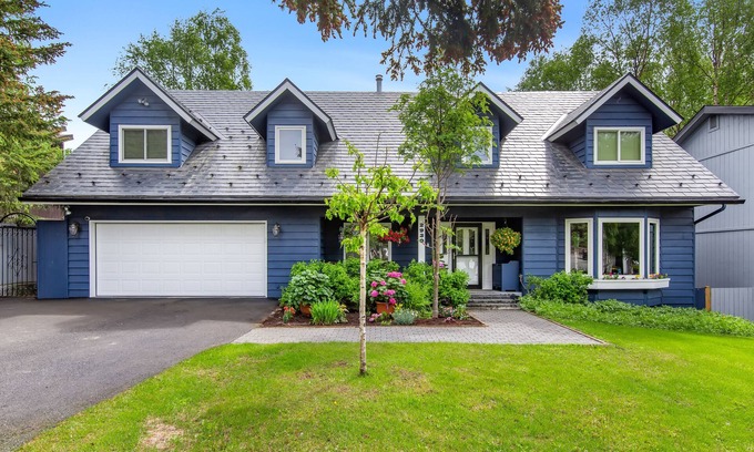 Huffman - O' Malley Casa | South Anchorage Oasis