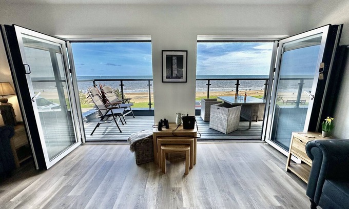Bridlington Villa | South Beach Villa next to Bridlington Golf Club