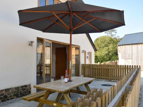 Broadwoodkelly Casa | South Barn