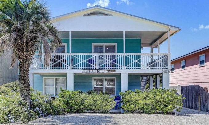 Fernandina Beach Condominio | South Beach Cabana Down | Patio | Pool | Across Street from Beach