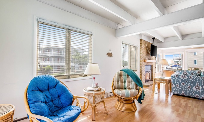 South Bethany Casa | South Bethany House w/360-Degree Water Views of Canal/Bay - Walk to the Beach