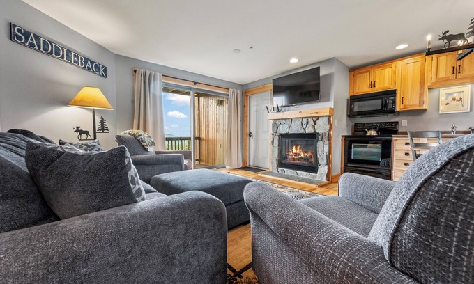 Rangeley Condominio | South Branch Condo 21-2 - Nice ski-in ski-out condo at Saddleback