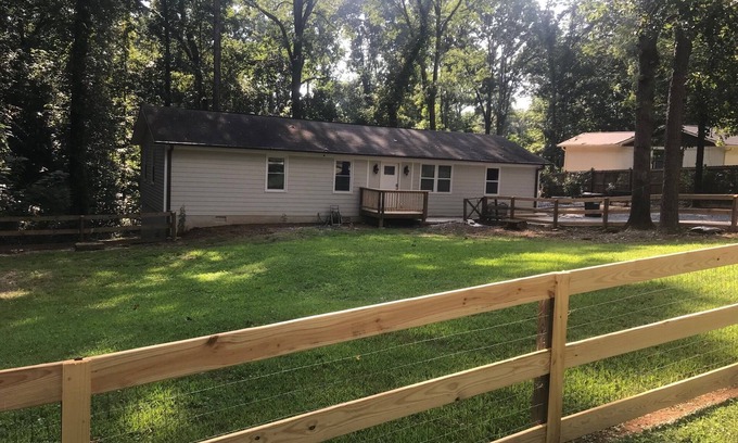 Canton Casa | South Canton 4 bedroom - Extended Stay