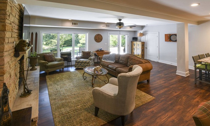 University Hills Casa | South Carolina & Florida Game Openings! Walking Distance 0.8 Miles To Stadium!