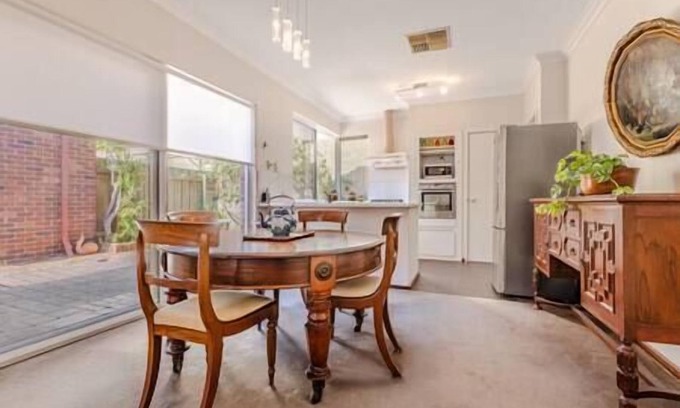 Claremont Casa | South Claremont Private Villa