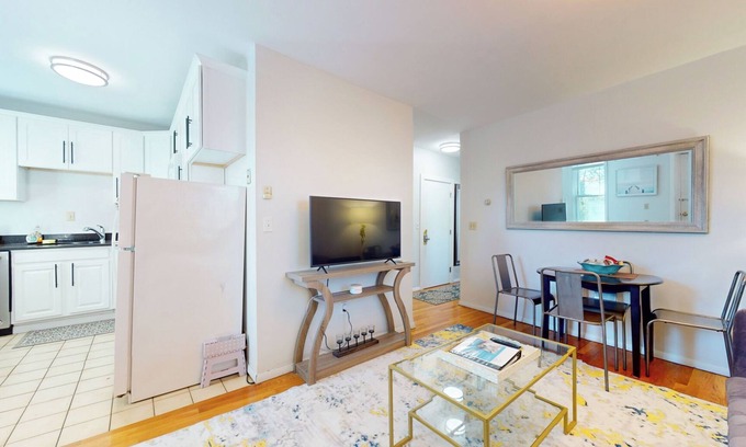 South End Apartamento | South End,2 bed, in unit lau,cen air, Northeastern