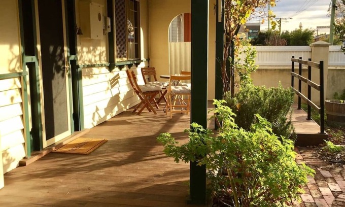South Fremantle Apartamento | South Freo Bungalow - Hidden sanctuary w Spa Bath & Deck