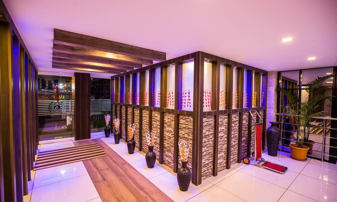 Ernakulam South Hotel | South Gate Residency