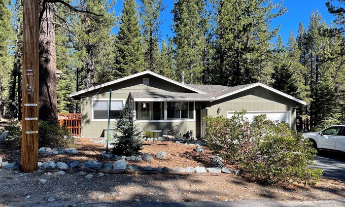 North Upper Truckee Casa | South Lake Tahoe, Tahoe Paradise, The Perfect Getaway Ubicación !!