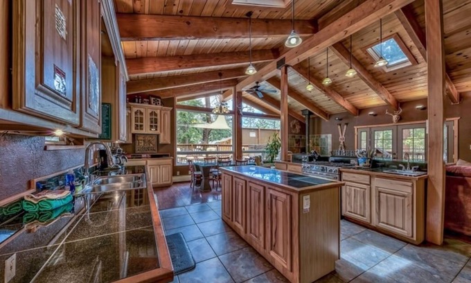 Mesa Vista Casa | Tahoe Valley Estate