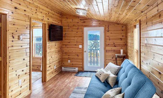 Pelican Rapids Cabina | South Lida Lake View with Dock, Excellent fishing, near Maplewood State Park