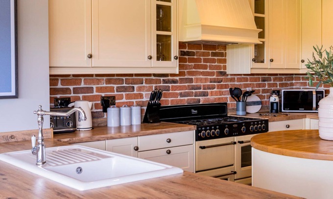 Henley Casa | South Lodge Luxury Accommodation