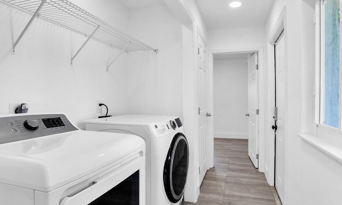 South Miami Casa | South Miami Charmer close to the University of Miami