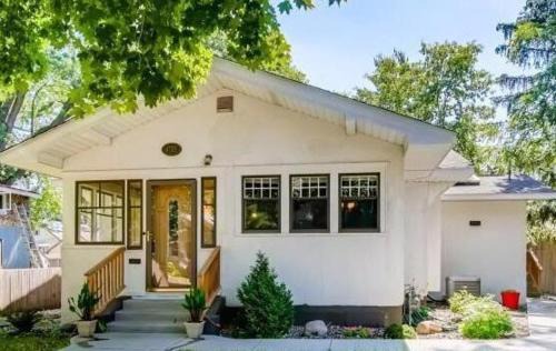 Southwest Minneapolis Casa | South Minneapolis Tangletown Charm
