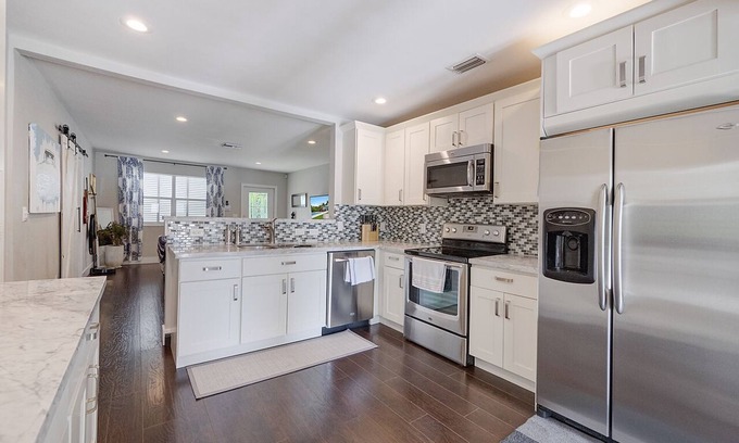 South Palm Park Neighborhood Association Casa | South Palmway House - Elegant, Private, Stylish Pool Home