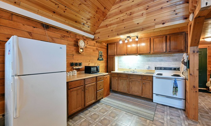 Cable Cabina | South Ridge Retreat near Mt. Telemark