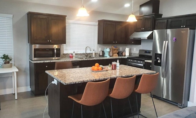 Salem Casa | South Salem - Close to I-5 and Costco, easy Shop and Eat