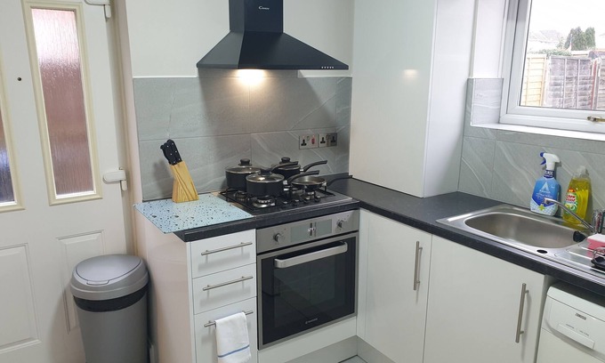 South Shields Casa | South Shield's Hidden Gem Diamond House Sleeps 6 G