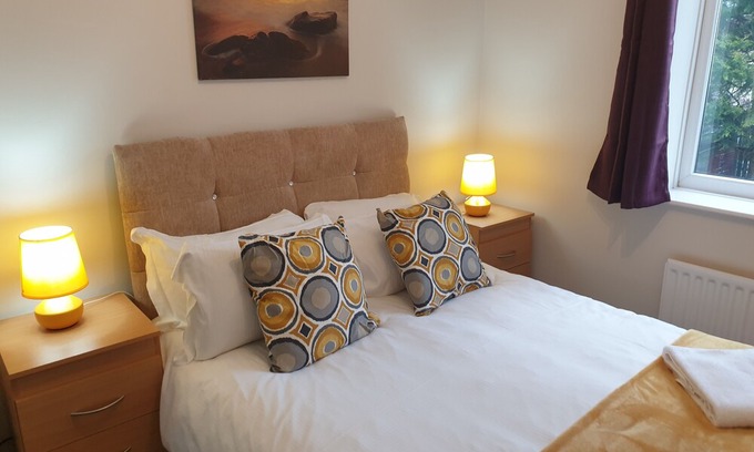South Shields Casa | South Shield's Hidden Gem Diamond House Sleeps 6 G