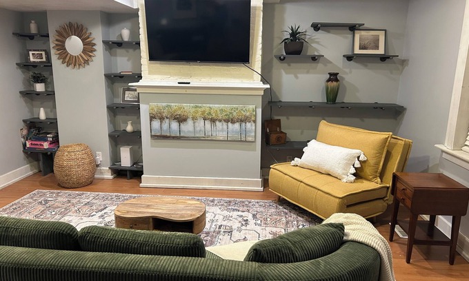 South Side Flats Casa | South Side Vibe! Pittsburgh's best location