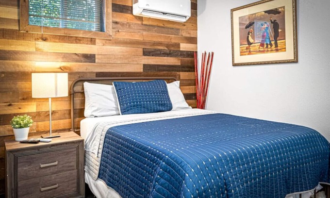 Oakford Park Condominio | South Tampa - Central Location - Efficiency Suite