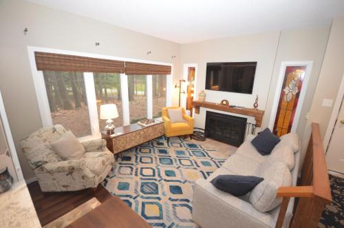 Maple City Casa | South Village 7
