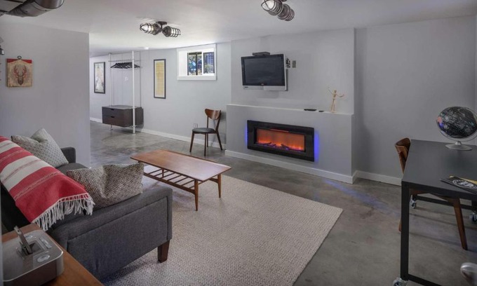 Richmond Casa | Southeast Portland Retreat