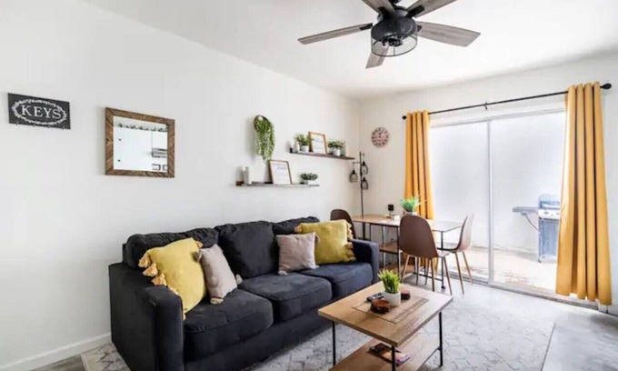 Rincon Heights Casa | Southern 4BR w/ Yard – Bloom & Gather Outdoors!
