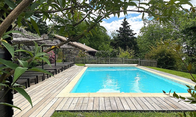 Sanilhac Casa | Casa para grupos con piscina en Sur de Francia ( Ardèche)
