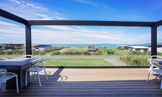 Colac Bay Casa | Southern Breeze - Colac Bay Beach House
