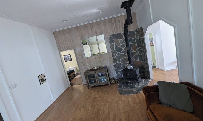 Sandy Hook Cabaña | Serene Southern Charm, 4-bedroom cottage in Sandy Hook 3 minute walk to beach