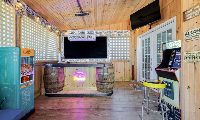 Whitemarsh Island Casa | Southern Comfort Bar