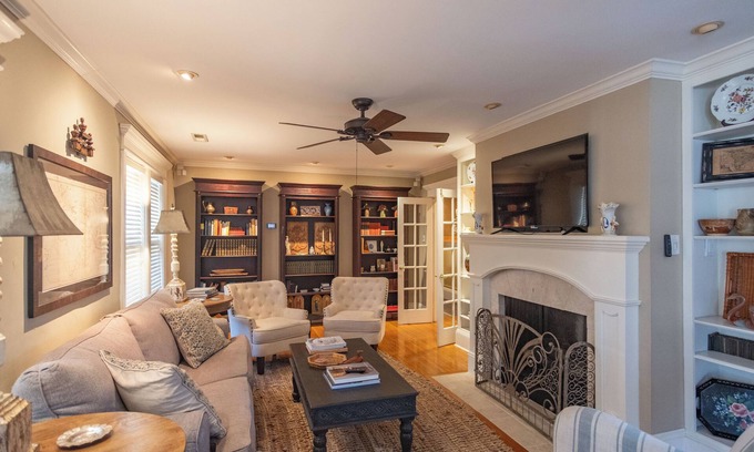 East Midtown Casa | Southern Elegance in Heart of Memphis