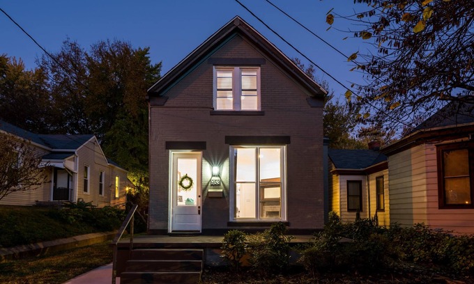 Highlands Casa | Southern Gentleman- Quaint, Hot Tub - Walkable!