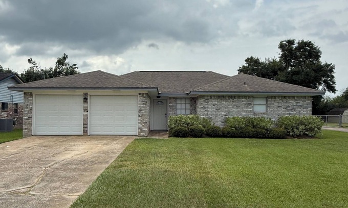 Angleton Casa | Southern Retreat
