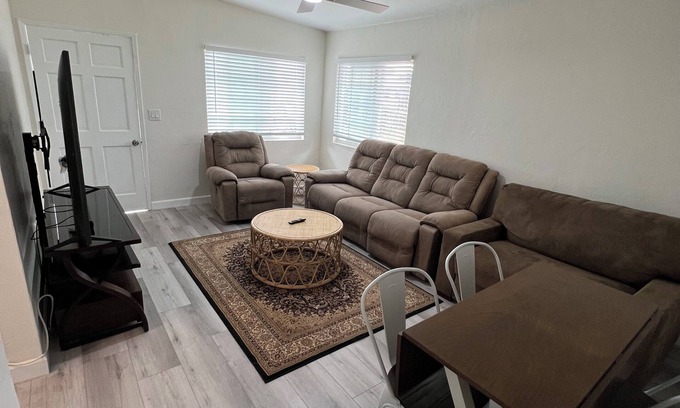 Lincoln Acres Casa | Southern San Diego Home