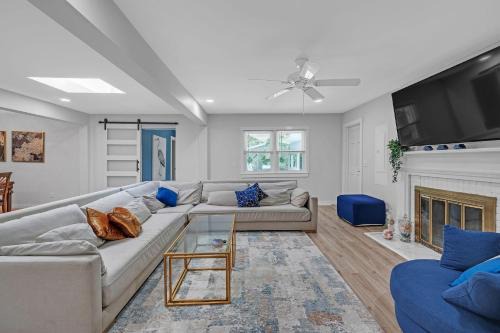 Wilmington Casa | Southern Storm - Modern Stay with Patio & Yard home