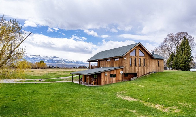 Cody Casa | Southfork Sky- unobstructed views, pet friendly