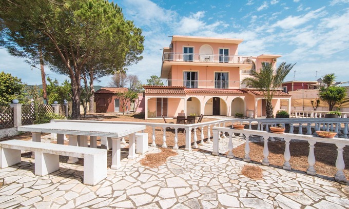 Ag. Georgios Casa | Southgate