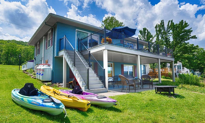 Honeoye Casa | Southwest Sunrise: Perfect Family Retreat + Stunning Sunsets!