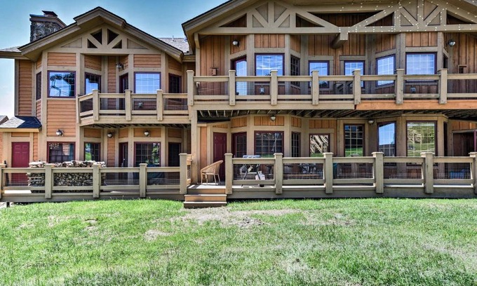 Champion Casa | Southwind Seven Springs Home on Ski Slopes!