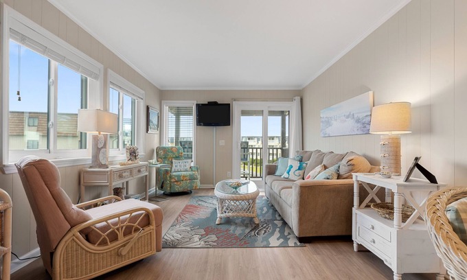 Morehead City Condominio | Southwinds J12 in Atlantic Beach, NC
