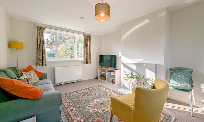 East Ashling Cabaña | Southwood Farm Cottage - a cottage that sleeps 4 guests in 2 bedrooms