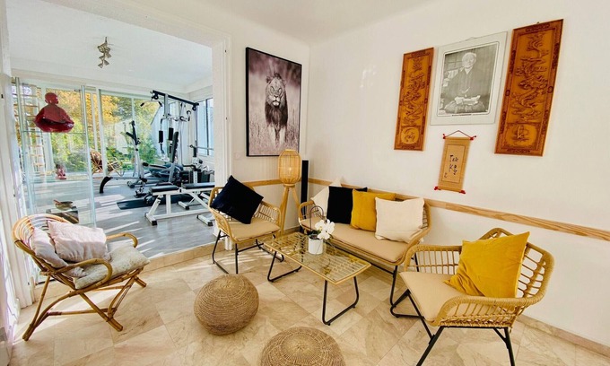 Saint-Philbert-de-Grand-Lieu Cabaña | Amplio Gîte con Jardín Privado, TV Home-Cinema y Sala Fitness - Cerca de Nantes y Pornic