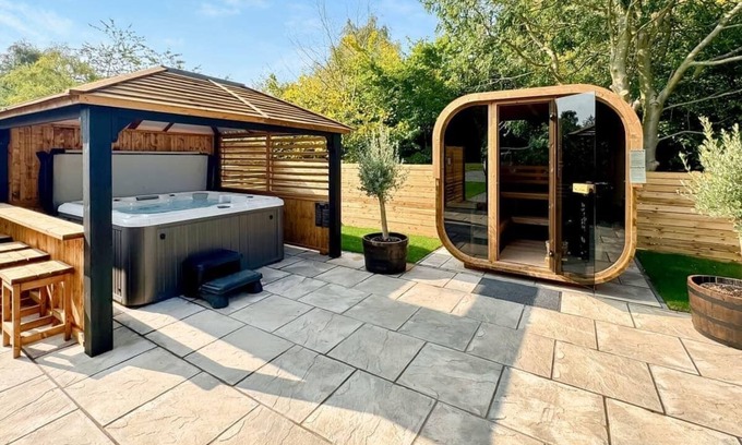 Raywell Chalet De Esquí | Spa Castaway (Pet Garden)