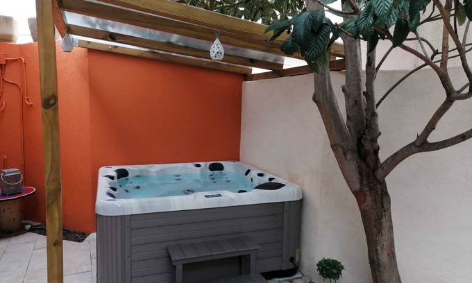 Quartier Administrations Casa | Spa Dans Écrin de Verdure