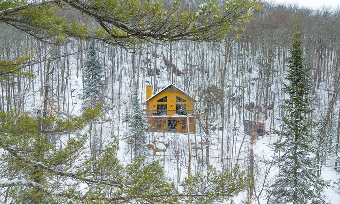 Les Pays-d'en-Haut Regional County Municipality Chalet De Esquí | Spa - Nature - Ski - Plage