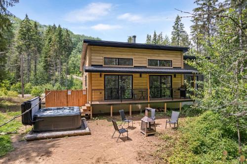 Mauricie Chalet De Esquí | Spa Nature & Riverside Escape - Ecureuil Gris