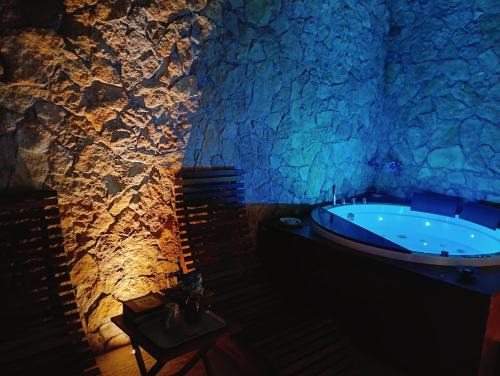 Rosolini Casa | SPA ROOM SICILIA - Intera casa con spa privata Jacuzzi Sauna Bagno di Vapore ad uso illimitato