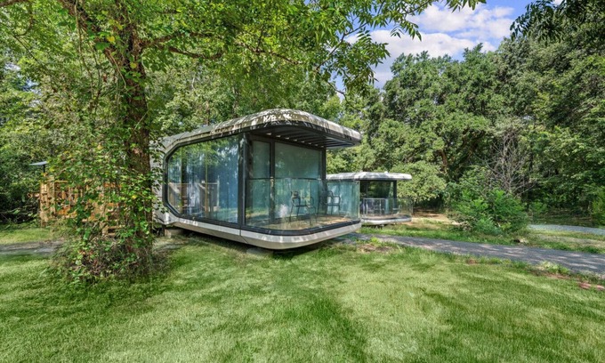 St. Stephen Casa | Space-Age Glamping Oasis - Immerse Yourself in Nature Without Sacrificing Comfort